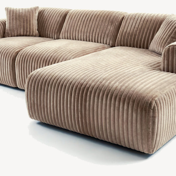 Tamara - Høyrevendt sofa m/sjeselong i beige bred kordfløyel