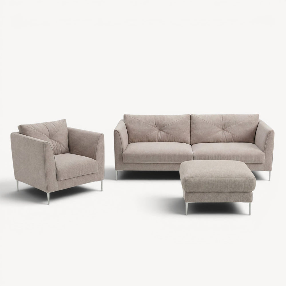 Sofagruppe beige stoff – 2,5 - seter, lenestol & fotskammel - Sengero